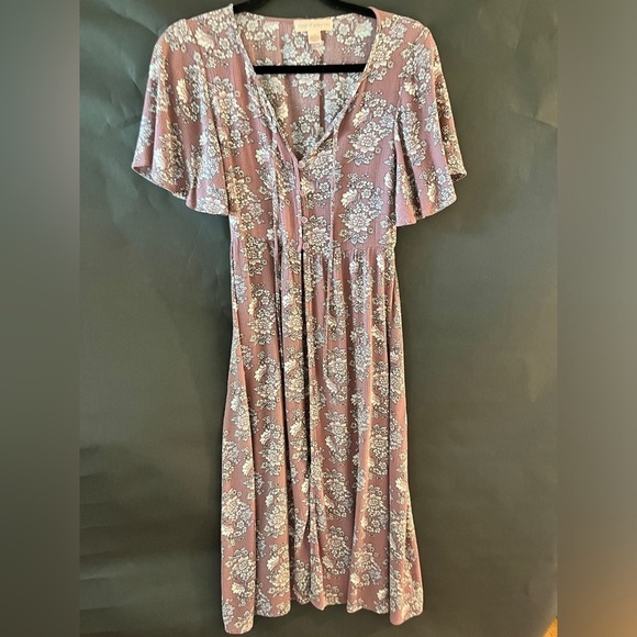 Band of Gypsies Dresses & Skirts - Band of gypsies women’s size S purple floral midi dress